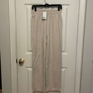 NWT H&M Relaxed High Waist Pant | Size Small